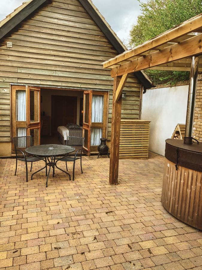 Tewinbury Farm Hotel Экстерьер фото