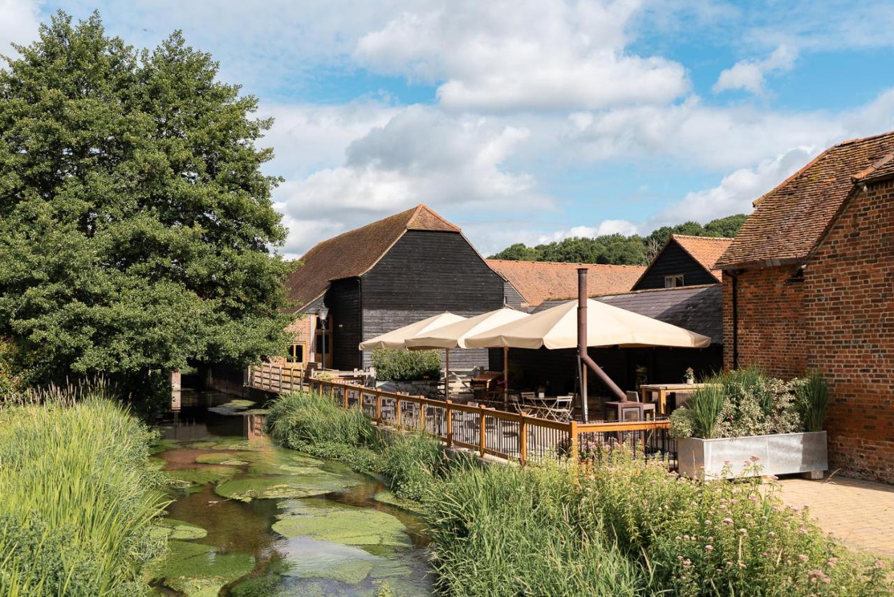 Tewinbury Farm Hotel Экстерьер фото