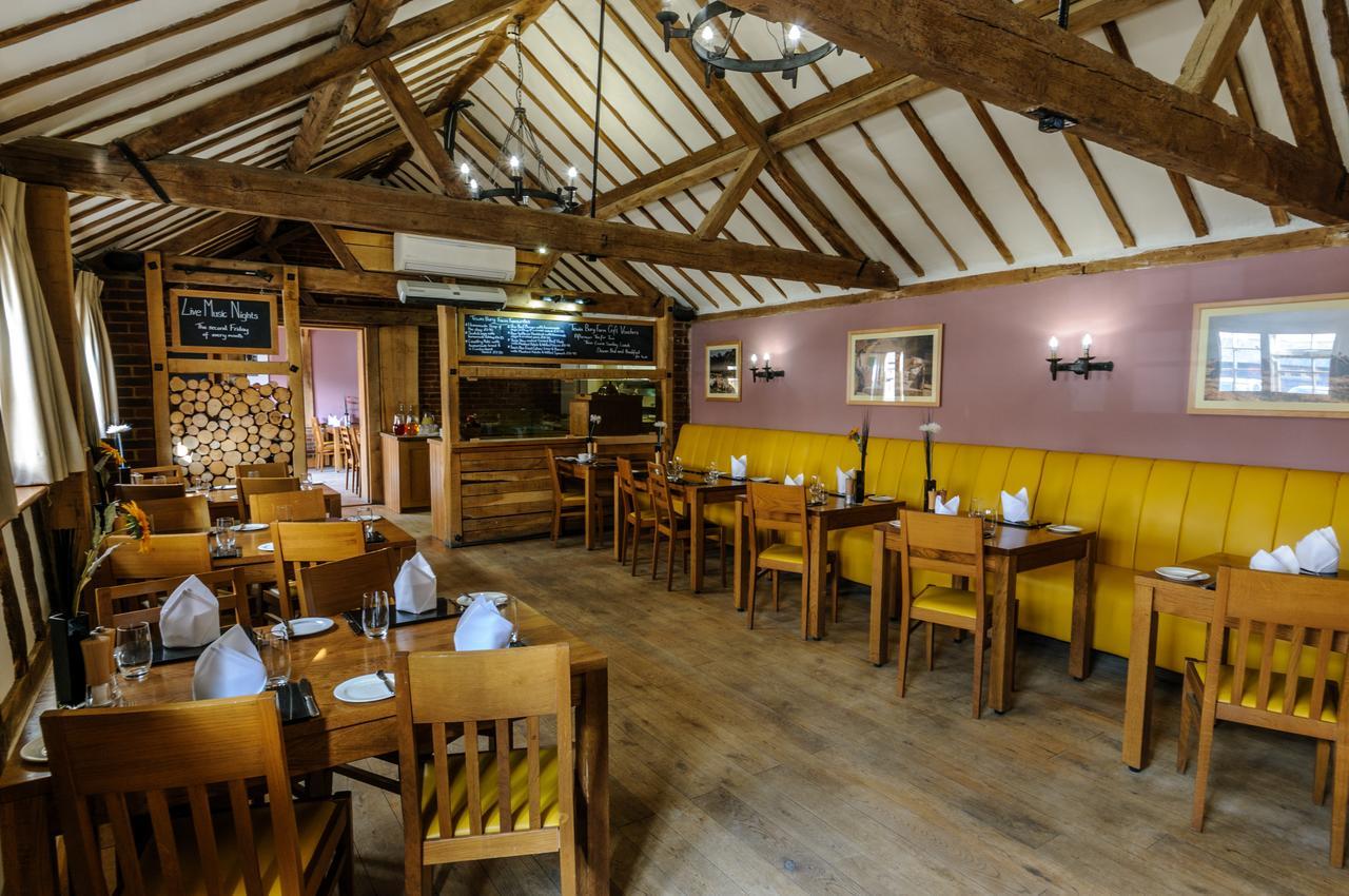 Tewinbury Farm Hotel Экстерьер фото